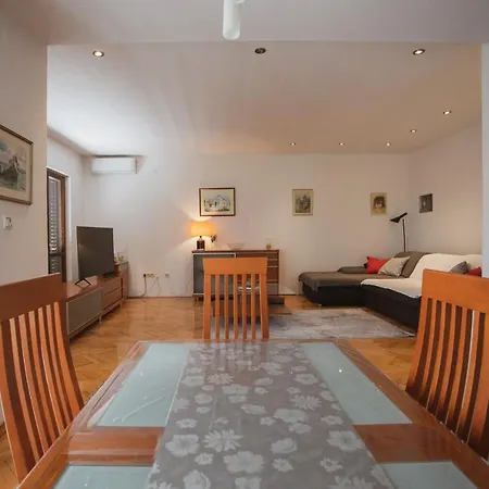 Comfort Sea View Apartment Dugi Rat Exteriör bild